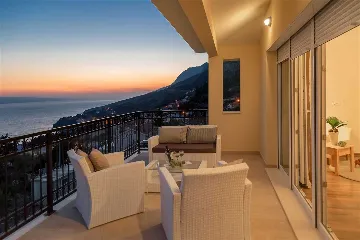 Mimice Villa with Pool for 10+2 Guests