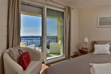 Mimice Villa with Pool for 10+2 Guests