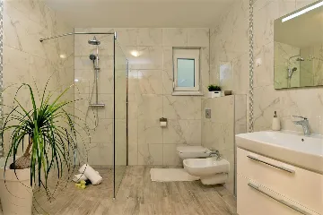 Mimice Villa with Pool for 10+2 Guests