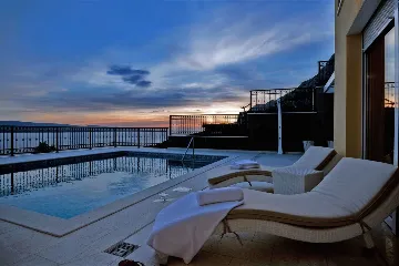 Mimice Villa with Pool for 10+2 Guests