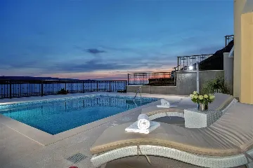 Mimice Villa with Pool for 10+2 Guests