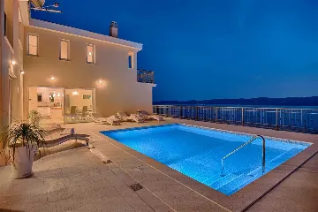 Mimice Villa with Pool for 10+2 Guests