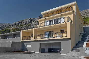 Mimice Villa with Pool for 10+2 Guests