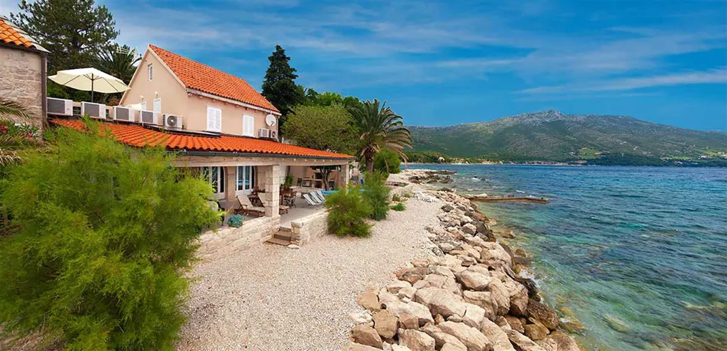 Seaside Villa with Infinity Pool in Orebić