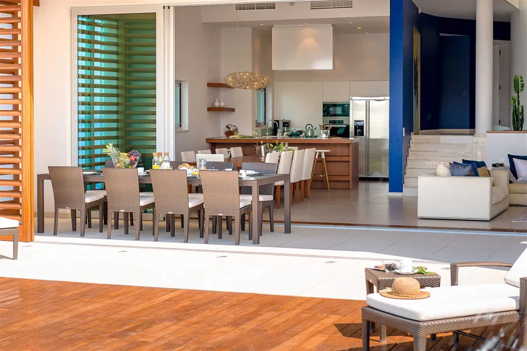 5-Bedroom Villa in Brela with Heated Pool
