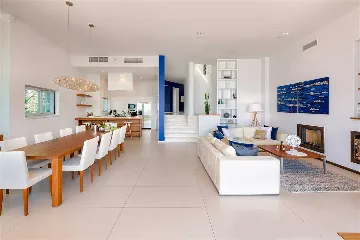 5-Bedroom Villa in Brela with Heated Pool