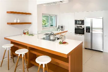 5-Bedroom Villa in Brela with Heated Pool