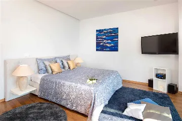 5-Bedroom Villa in Brela with Heated Pool