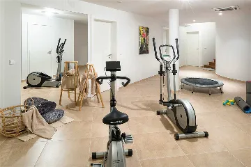 5-Bedroom Villa in Brela with Heated Pool