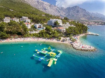 5-Bedroom Villa in Brela with Heated Pool