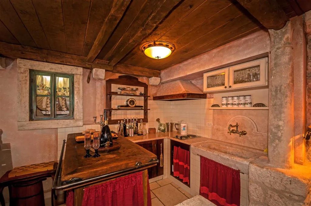 Air-Conditioned 2-Bedroom Villa in Bratuš for 5
