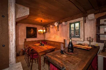 Air-Conditioned 2-Bedroom Villa in Bratuš for 5