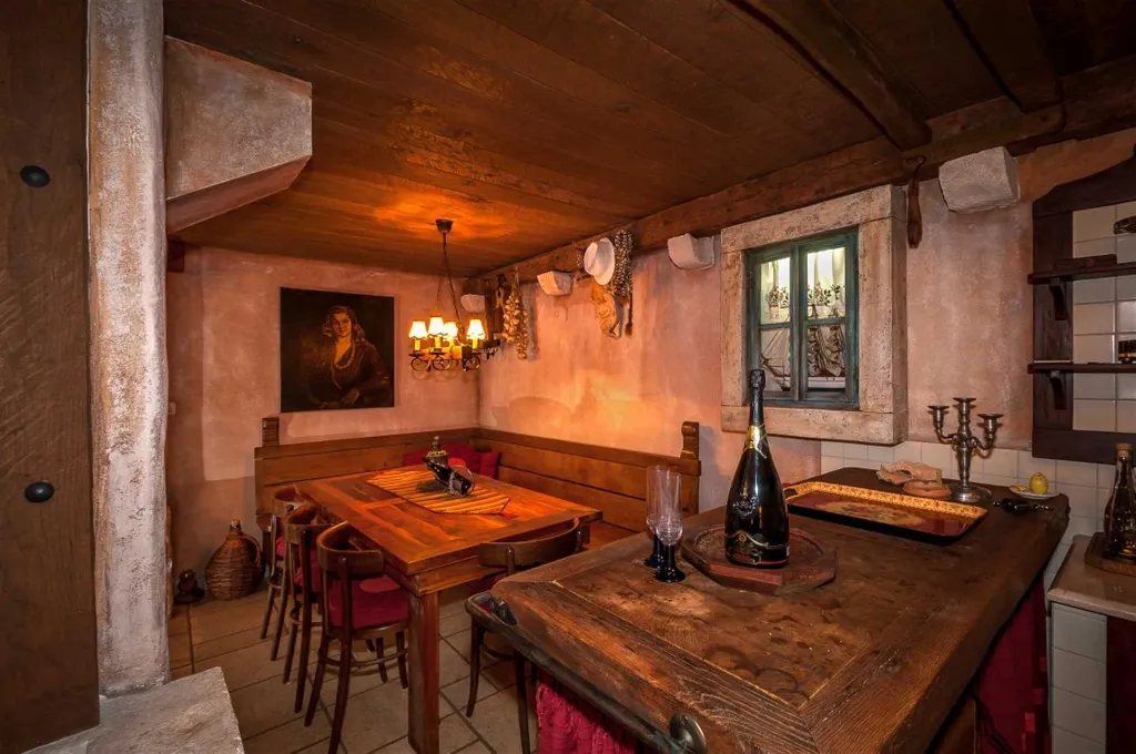 Air-Conditioned 2-Bedroom Villa in Bratuš for 5