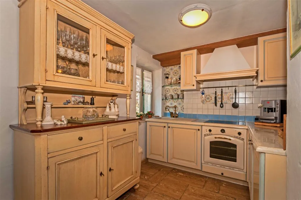 Air-Conditioned 2-Bedroom Villa in Bratuš for 5