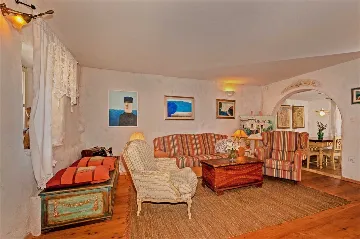 Air-Conditioned 2-Bedroom Villa in Bratuš for 5