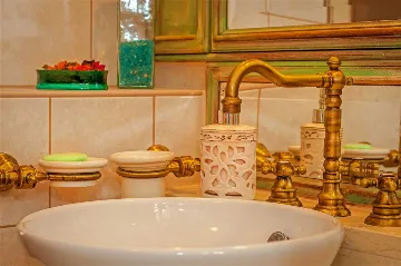 Air-Conditioned 2-Bedroom Villa in Bratuš for 5