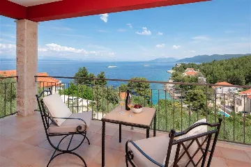 4-Bedroom Villa in Prigradica with Private Sea Deck