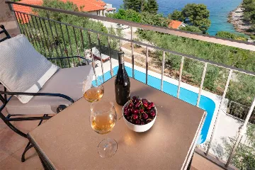 4-Bedroom Villa in Prigradica with Private Sea Deck