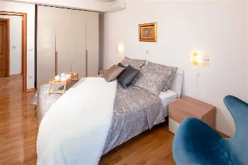 4-Bedroom Villa in Prigradica with Private Sea Deck