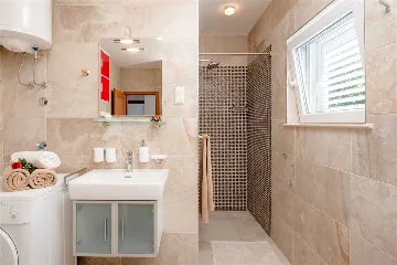 4-Bedroom Villa in Prigradica with Private Sea Deck