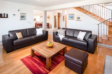 4-Bedroom Villa in Prigradica with Private Sea Deck