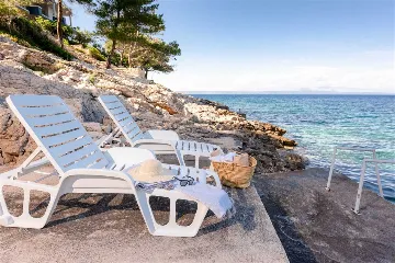 4-Bedroom Villa in Prigradica with Private Sea Deck