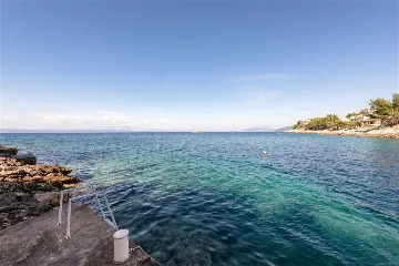 4-Bedroom Villa in Prigradica with Private Sea Deck