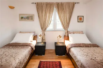 4-Bedroom Villa in Prigradica with Private Sea Deck