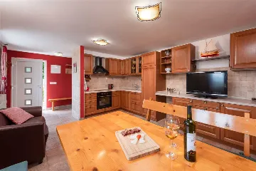 4-Bedroom Villa in Prigradica with Private Sea Deck