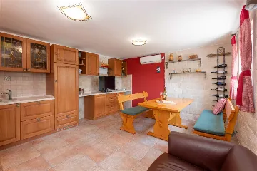 4-Bedroom Villa in Prigradica with Private Sea Deck