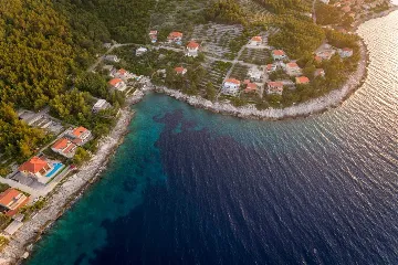 4-Bedroom Villa in Prigradica with Private Sea Deck