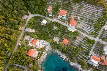 4-Bedroom Villa in Prigradica with Private Sea Deck