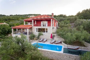 4-Bedroom Villa in Prigradica with Private Sea Deck