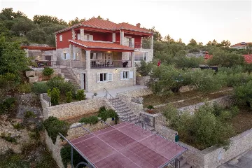 4-Bedroom Villa in Prigradica with Private Sea Deck
