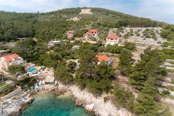 4-Bedroom Villa in Prigradica with Private Sea Deck