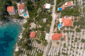 4-Bedroom Villa in Prigradica with Private Sea Deck