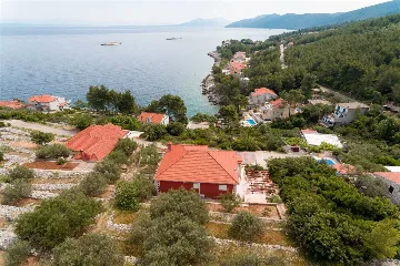 4-Bedroom Villa in Prigradica with Private Sea Deck