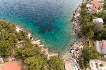 4-Bedroom Villa in Prigradica with Private Sea Deck
