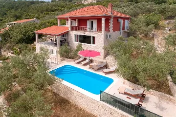 4-Bedroom Villa in Prigradica with Private Sea Deck