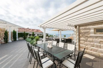 Stone Villa with Heated Pool in Drvenik Mali