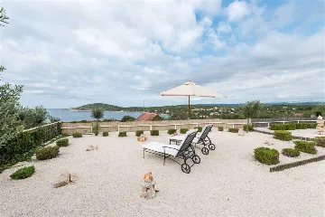 Stone Villa with Heated Pool in Drvenik Mali