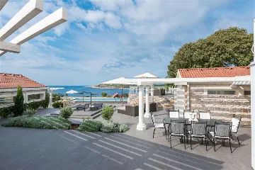 Stone Villa with Heated Pool in Drvenik Mali