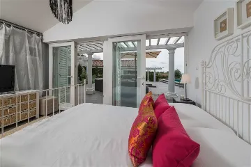 Stone Villa with Heated Pool in Drvenik Mali