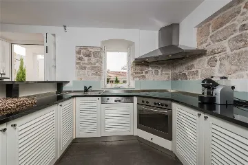 Stone Villa with Heated Pool in Drvenik Mali