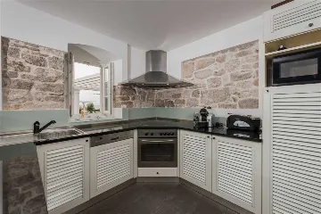 Stone Villa with Heated Pool in Drvenik Mali