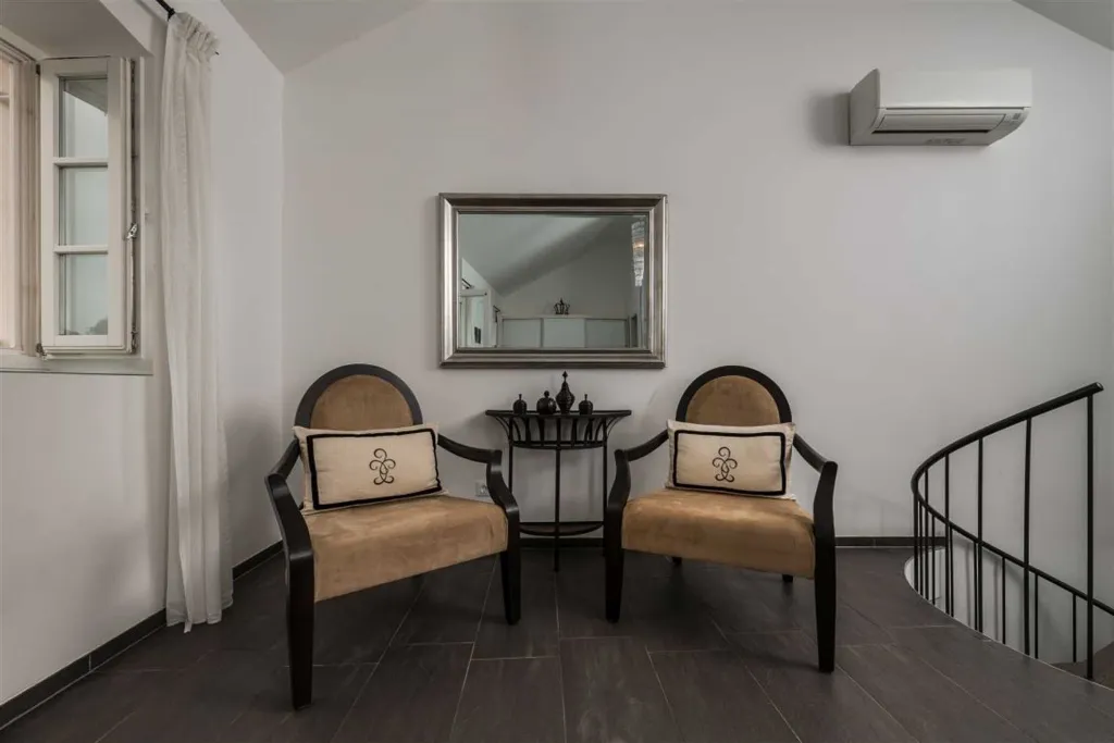 Stone Villa with Heated Pool in Drvenik Mali