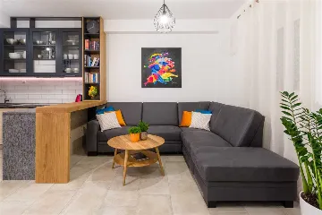 3-Bedroom Stone Villa with Pool in Murvica