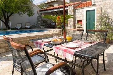 2-Bedroom Villa with Pool in Bol