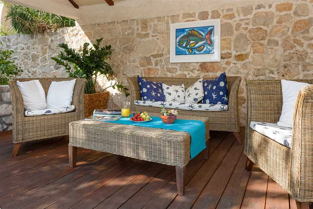 2-Bedroom Villa with Pool in Bol