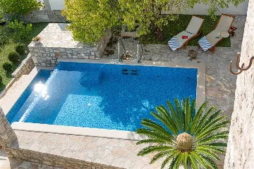 2-Bedroom Villa with Pool in Bol